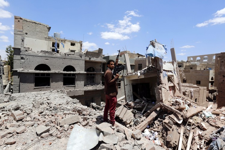 JEMEN. Naloty na zbuntowane miasto Sana