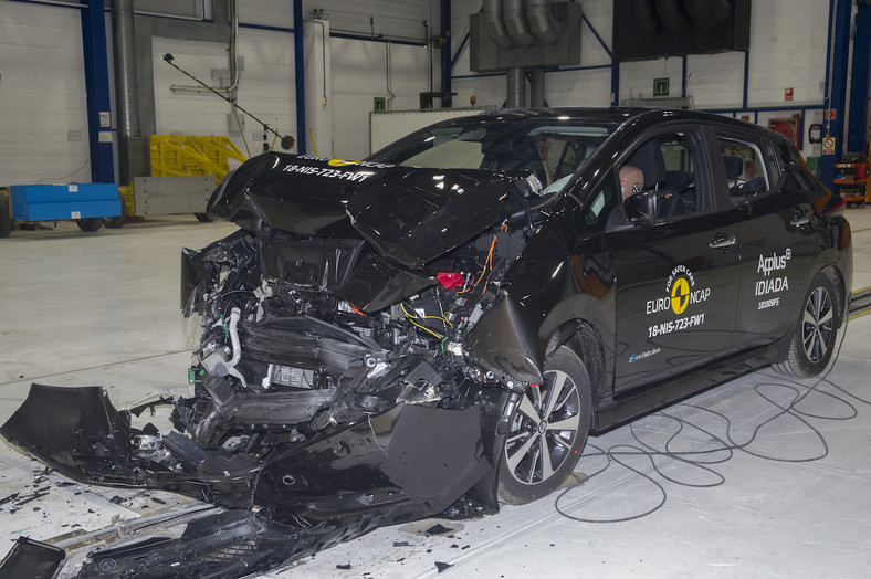 Nissan Leaf - crash-test