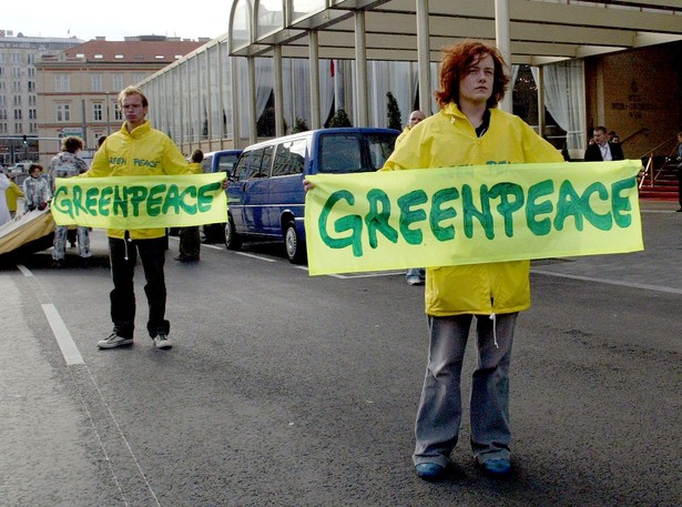 Greenpeace. Fot. Bloomberg