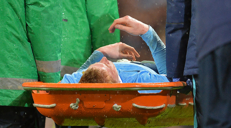 A focisták hüledeztek az ápolandó ápolók láttán / Fotó: AFP