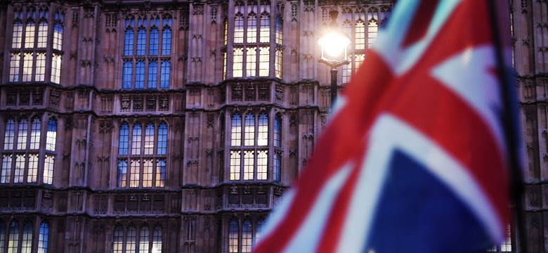 Głosowania w Izbie Gmin. "Perspektywa bezumownego brexitu oddala się"