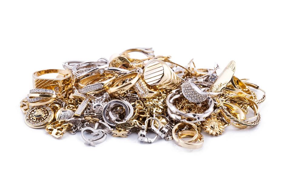 Neked az arany vagy az ezüst ékszer jön be jobban? illusztráció: iStock