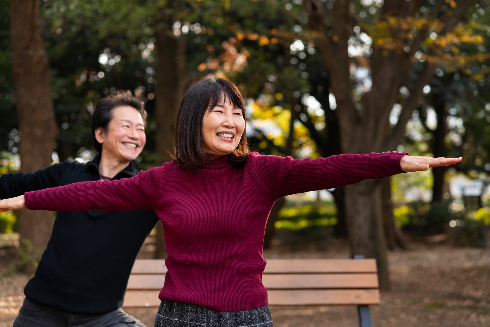Rádiovú gymnastiku v Japonsku cvičia ľudia rôznych generácií. Mimoriadne obľúbená je aj medzi seniormi, pretože pohyby možno prispôsobiť vlastným fyzickým možnostiam.