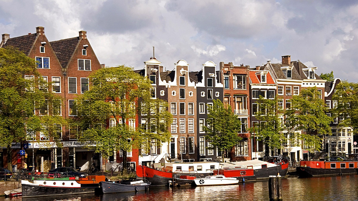 Konstytucyjna stolica Holandii stawia może na elegancję i nowoczesność, ale i tak gwoździem programu pozostają tradycyjne atrakcje.