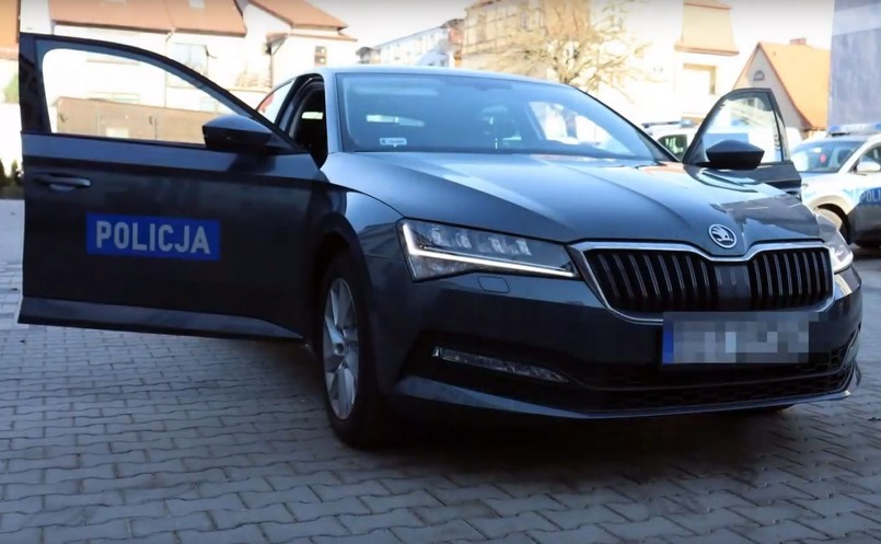 Skoda Superb: policja ma nowy nieoznakowany radiowóz z wideorejestratorem