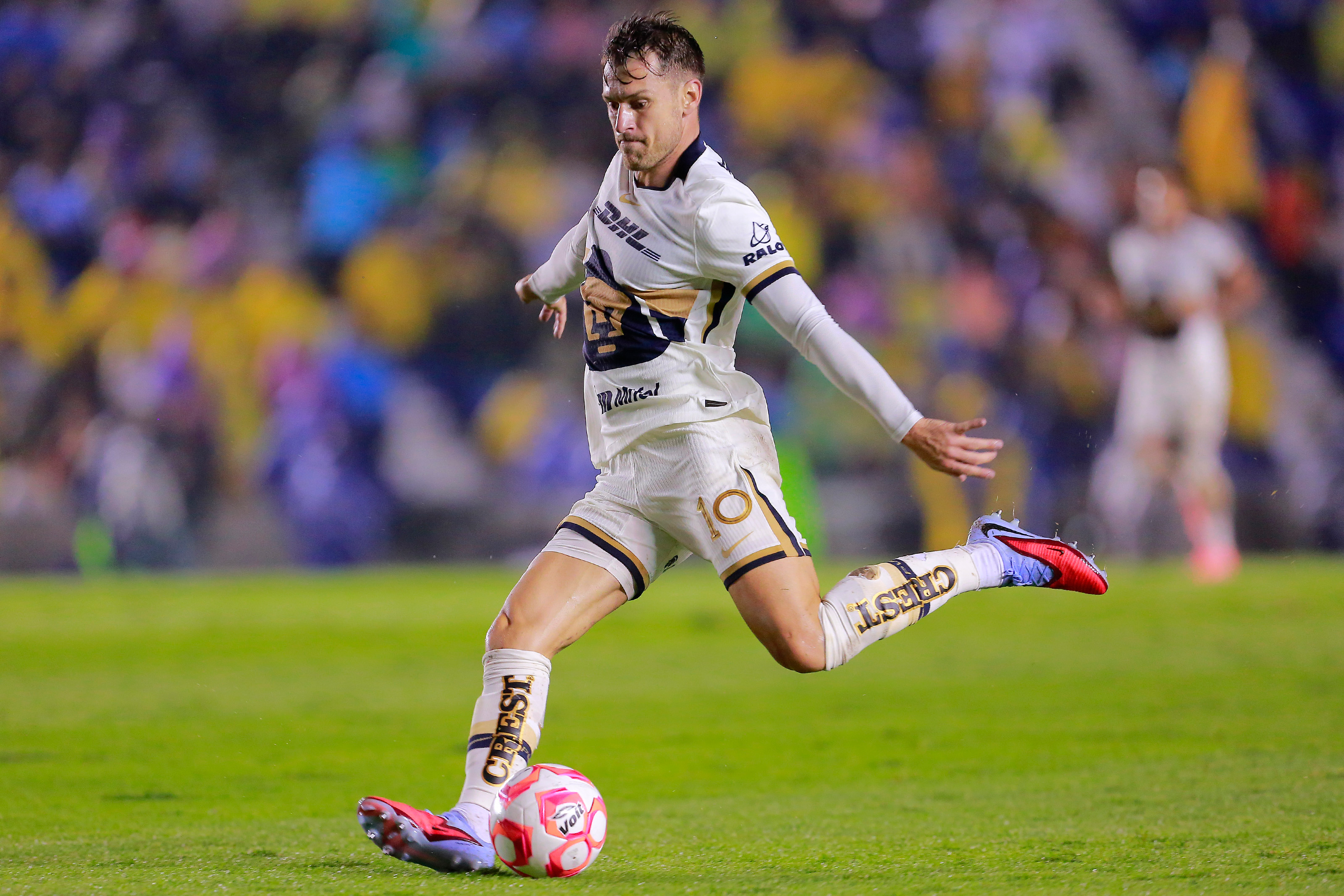 Les Pumas virent Aaron Ramsey après 2 semaines d'absence pour son chien