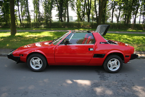 Fiat X1/9 - Dziecinne Ferrari