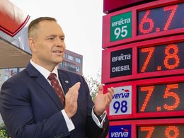 Karol Nawrocki skierował ustawę o cenach paliw do TK. Ekspert punktuje prezydenta