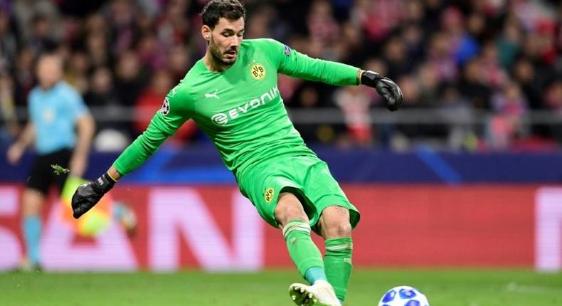 Borussia Dortmund's Swiss goalkeeper Roman Buerki has been ruled out of Saturday's Bundesliga clash agaisnt reigning champions Bayern Munich, according to a report.