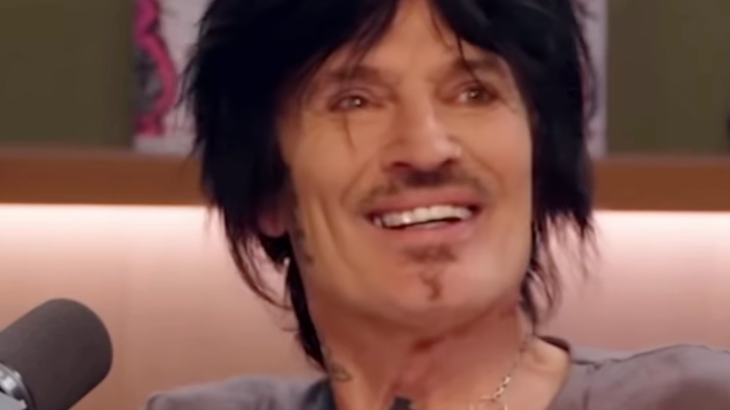 Odhalil svoju minulosť.