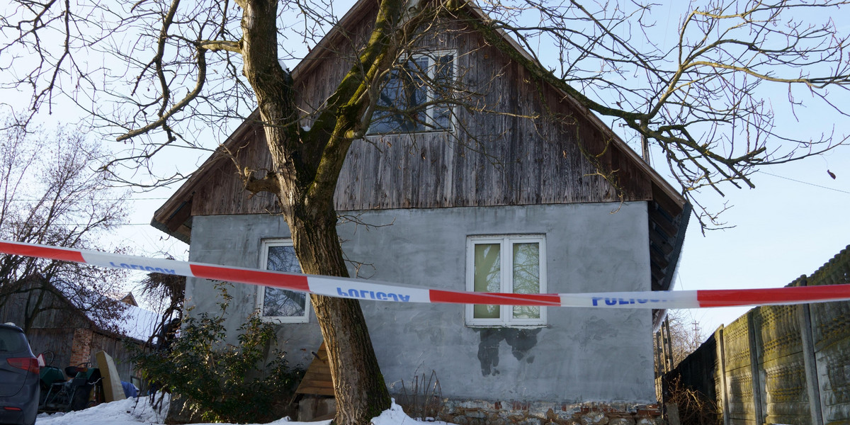 Dom w Zdziechowicach został otoczony policyjną taśmą