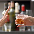 Nocne ograniczenie sprzedaży alkoholu. Komisja Senatu proponuje trzy poprawki