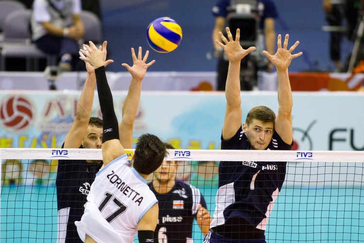 Polska - Argentyna 3:1 (25:18, 19:25, 25:21, 27:25)