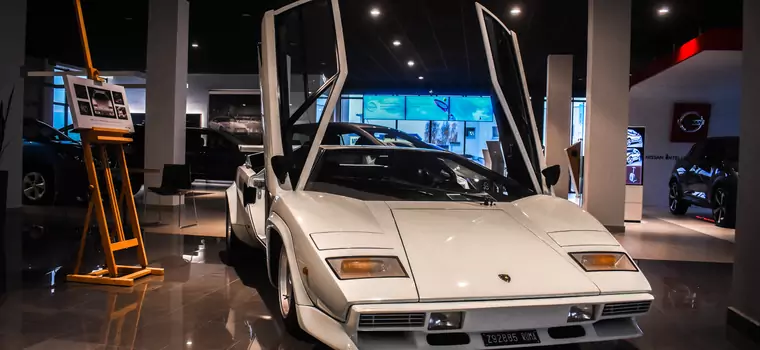 Słynne Lamborghini Countach do obejrzenia w salonie w Radomiu