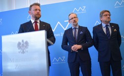 Koronawirus w Polsce. Resort zdrowia tworzy specjalne karetki