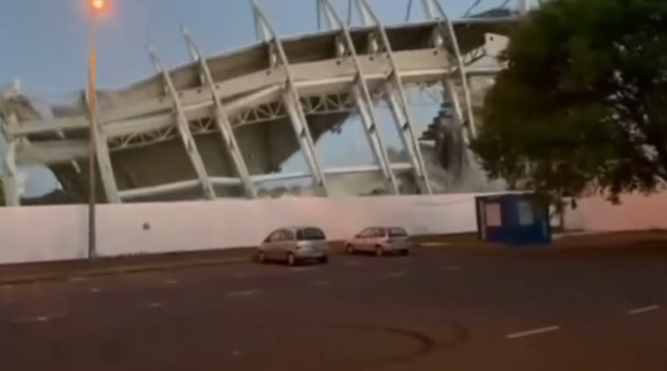A Sóstói Stadion összedőlésének pillanata / Fotó: YouTube