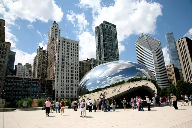 Najsłynniejsza praca Kapoora. Cloud Gate w Chicago
