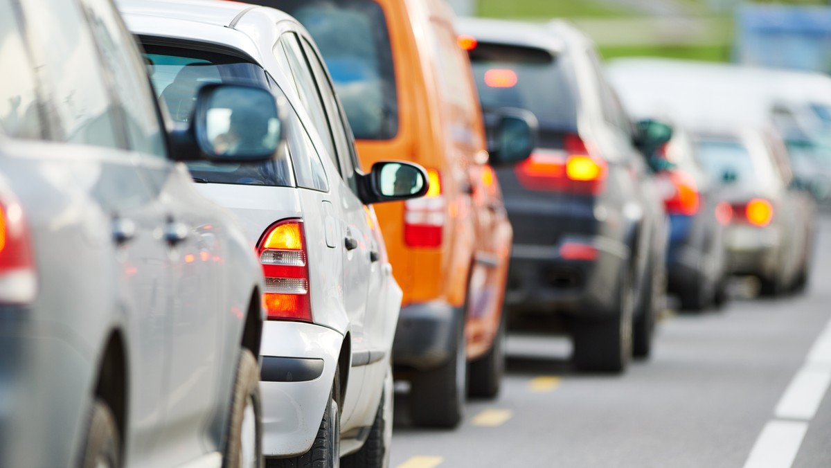 Skończyły się zatory się przed punktem poboru opłat w Nowej Wsi koło Torunia na autostradzie A1 w kierunku Łodzi, które trwały od południa - poinformował dyżurny z oddziału GDDKiA w Bydgoszczy.