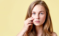 COVID-19 nasilił objawy atopowego zapalenia skóry u nastolatków