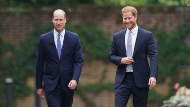 Otrzymali w spadku pokaźną sumę. Harry przejął więcej niż William