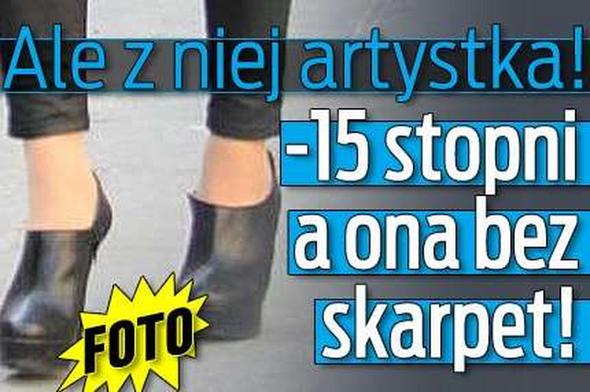 Ale z niej artystka! -15 stopni a ona bez skarpet! ZDJĘCIA