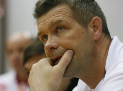 Trenerzy szczypiornistów rozbili samochód