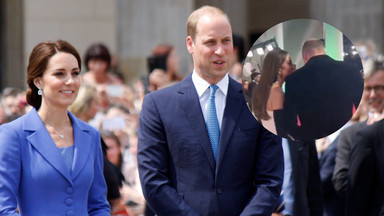 Księżna Kate klepnęła księcia Williama w... pośladek! Nagranie jest hitem sieci