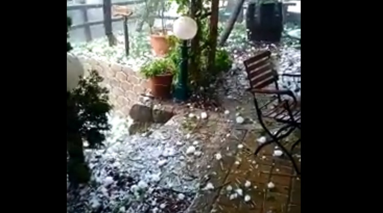 Brutális jégdarabok potyogtak /Forrás: Facebook - Severe Weather Europe