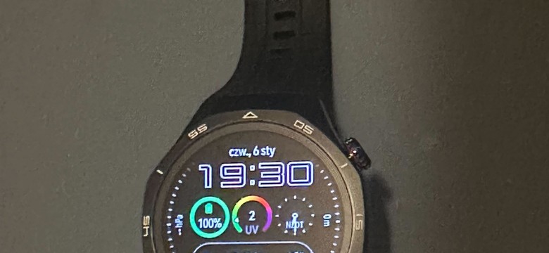 Huawei Watch GT 5 Pro. Wreszcie można nim płacić w Polsce [RECENZJA]
