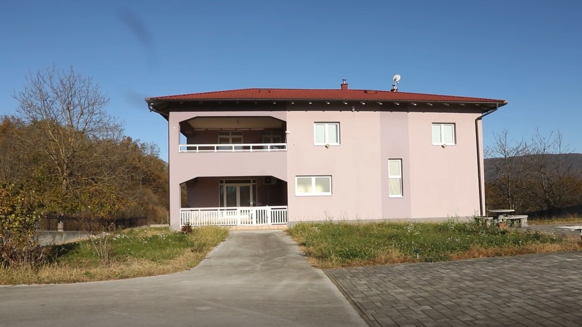 Asminova vila od 700.000 evra