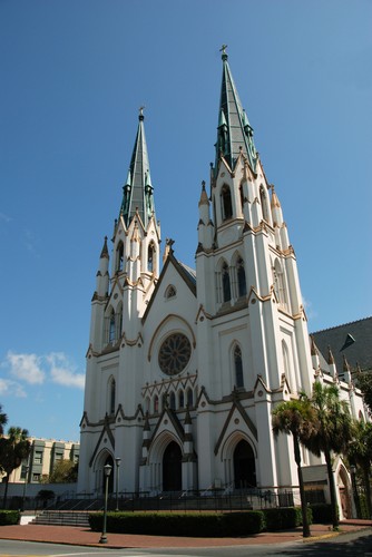 Katedra św. Jana Chrzciciela w Savannah, w stanie Georgia jest głównym kościołem rzymskokatolickiej diecezji Savannah oraz katedrą miejscowego biskupa.