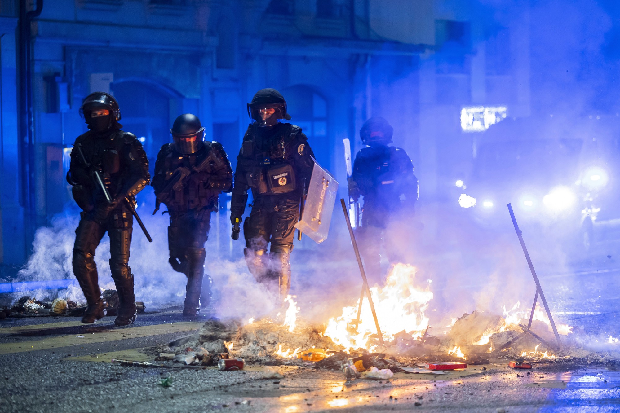 Smrť mladíka na mopede vyvolala v Lausanne násilné protesty.