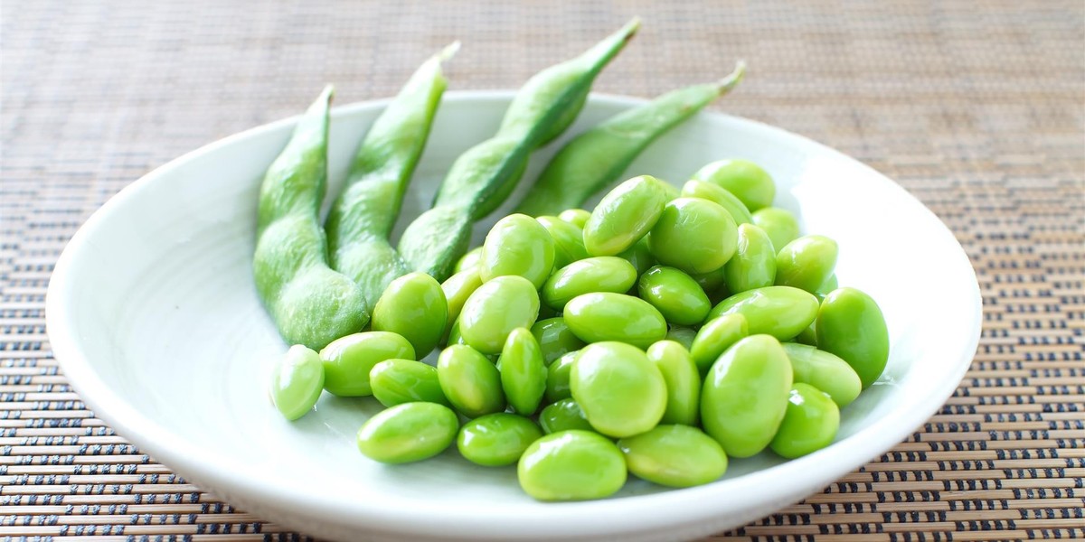 Fasolka edamame łagodzi objawy menopauzy.