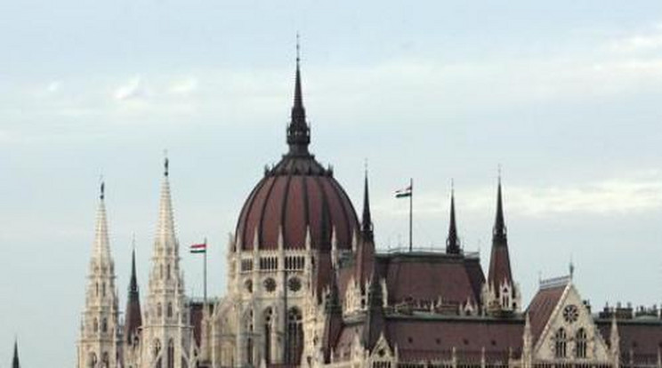 Csúcs közelében a magyar államadósság