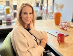 Żona Macieja Stuhra znowu prowokuje. Komentuje głodówkę Mariusza Kamińskiego