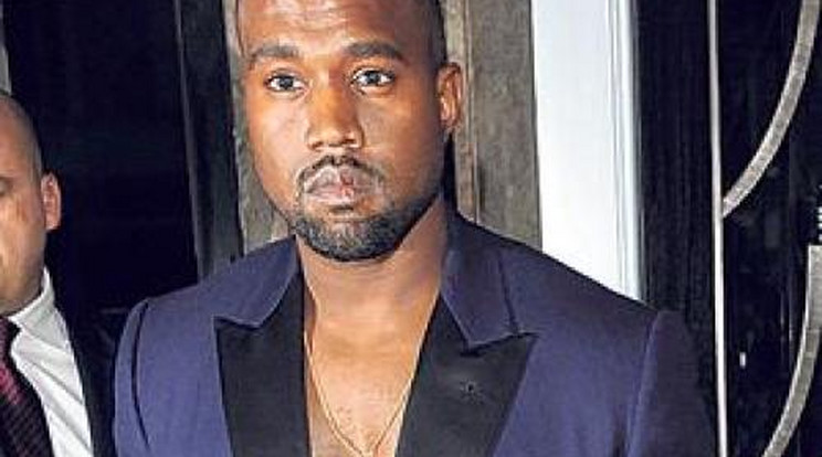 Kerekes székes rajongójával üvöltött Kanye West