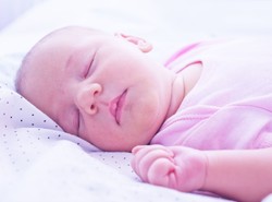 Wszystko o dziecięcym śnie. Jak pomóc maluchowi zasnąć?