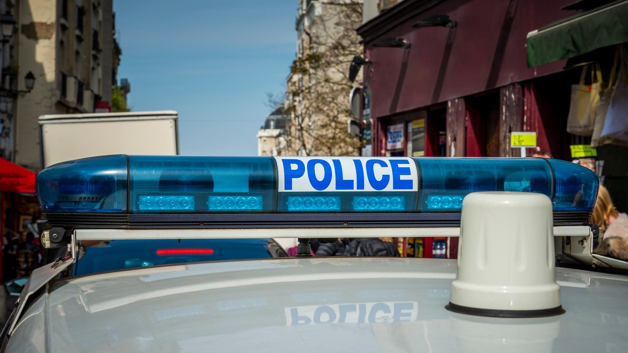 Francúzska polícia zadržala mladíka po útoku na rabína v Orléans