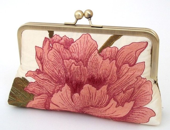 Kwiatowe kopertówki od Red Ruby Rose