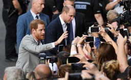 Prasa w Wielkiej Brytanii: Witamy w rodzinie, Meghan!