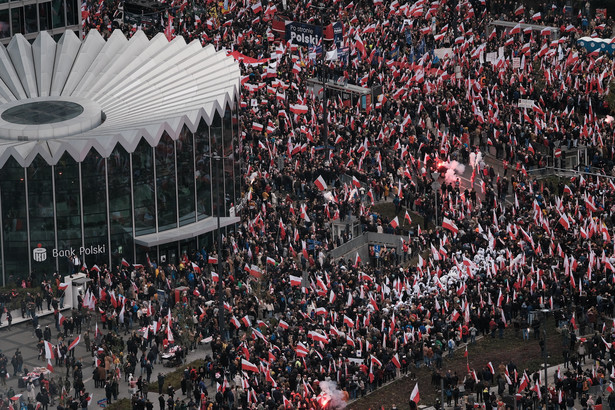 Co można demonstrować podczas Marszu Niepodległości 2023? Za co ukarze Policja? Jak wygląda program zgromadzenia?