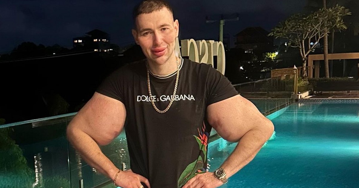 Rosyjski Popeye podbija TikToka. Wstrzykuje sobie w bicepsy olej [ZDJĘCIA]