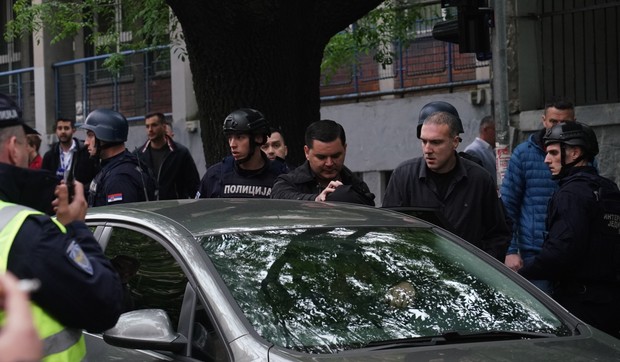 Pucnjava na Vračaru