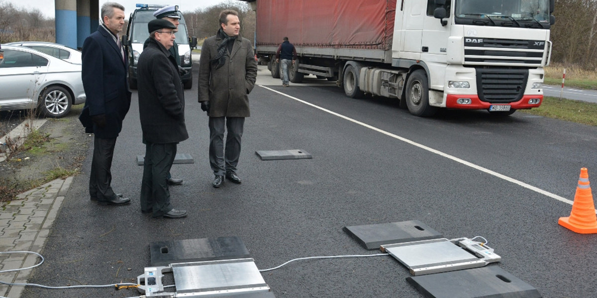 Wojewódzki Inspektorat Transportu Drogowego otrzymał od miasta dwa zestawy wag wraz z wyposażeniem