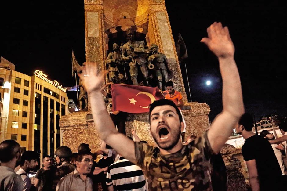 Pacifikovanje armije: Deo vojske neuspešno je pokušao, kako su naveli, da oružjem spasi demokratiju