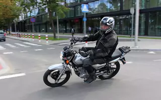 Chcesz kupić motocykl? Zobacz ile zapłacisz za ubezpieczenie