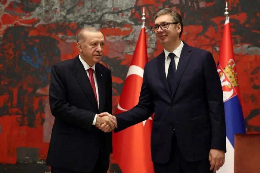 Erdogan i Vučić se rukuju u Palati Srbija | Foto: REUTERS/Zorana Jevtic