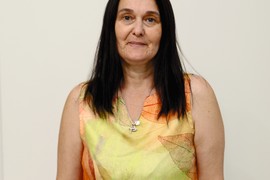 Daliborka je dugo ZABORAVLJALA SEBE, a onda joj je naš FRIZER u samo nekoliko poteza VRATIO SJAJ: Sad izgleda bar 10 GODINA MLAĐE