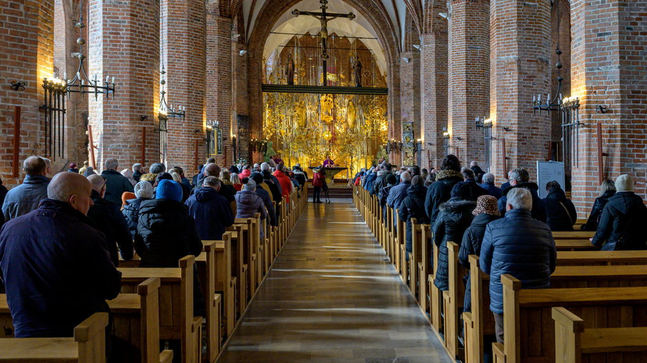 Solidarna Polska chce kar więzienia za przeszkadzanie w nabożeństwach