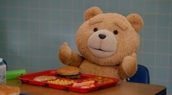 Były kinowe hity, będzie serial. Jest data premiery nowego 'Teda'